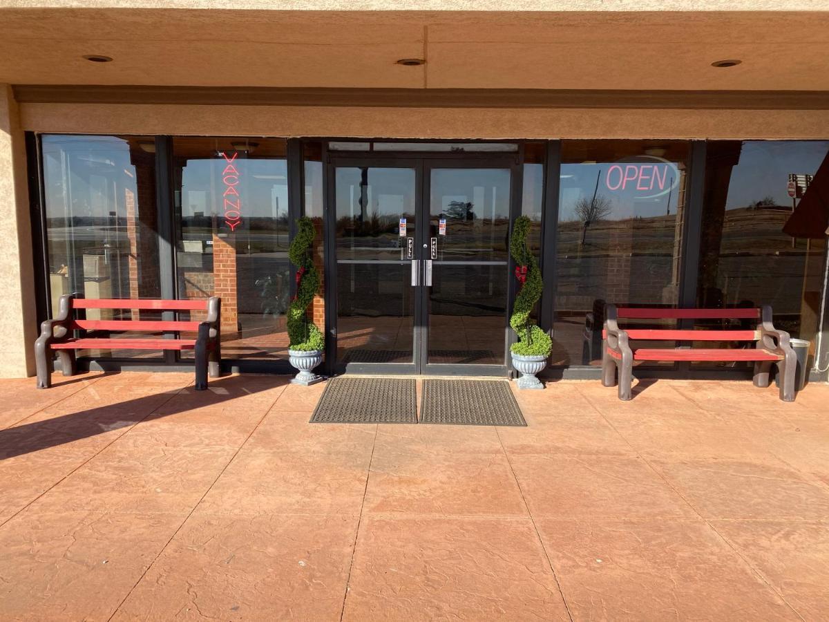 American Best Inn By Oyo I-35 Perry Near Lake Mcmurtry ภายนอก รูปภาพ