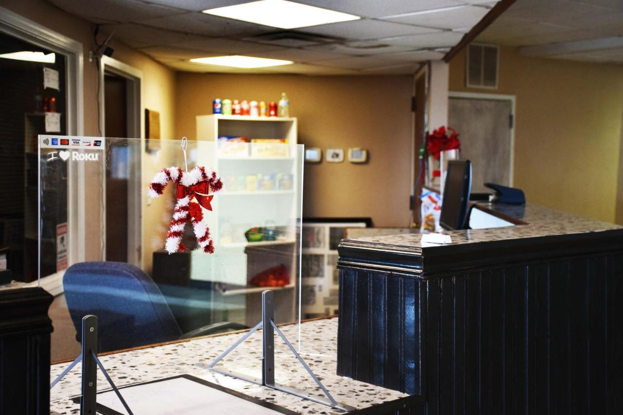 American Best Inn By Oyo I-35 Perry Near Lake Mcmurtry ภายนอก รูปภาพ
