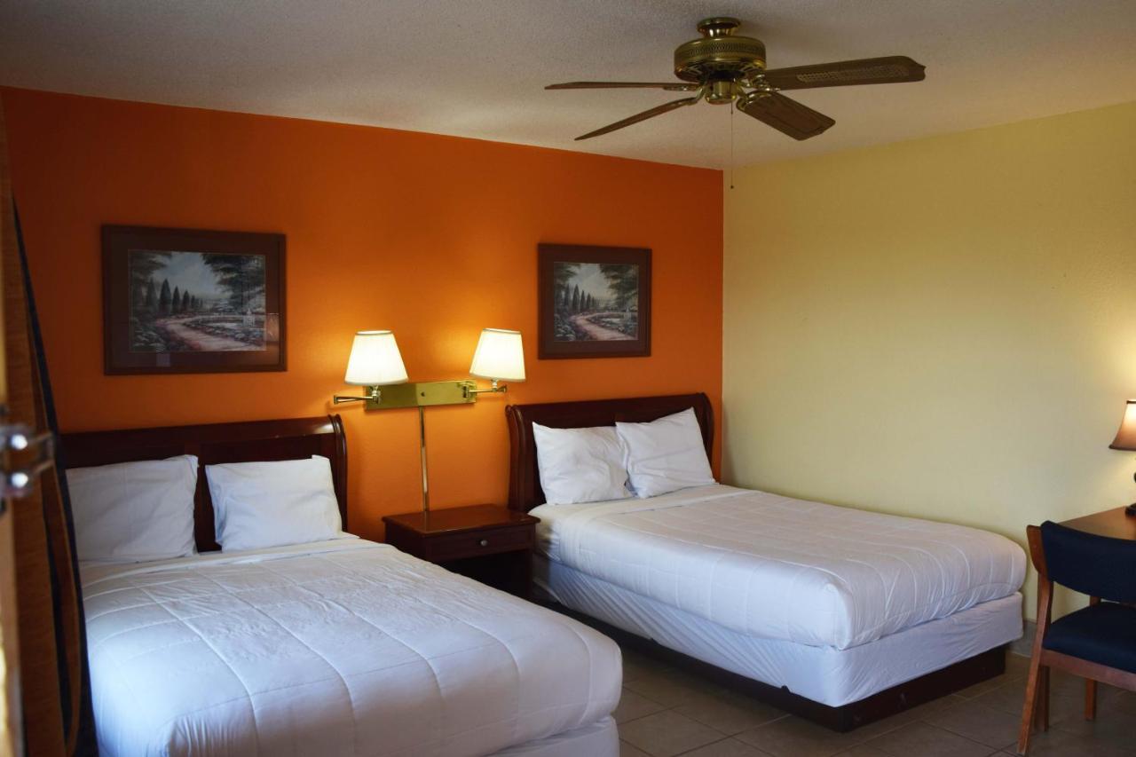 American Best Inn By Oyo I-35 Perry Near Lake Mcmurtry ภายนอก รูปภาพ