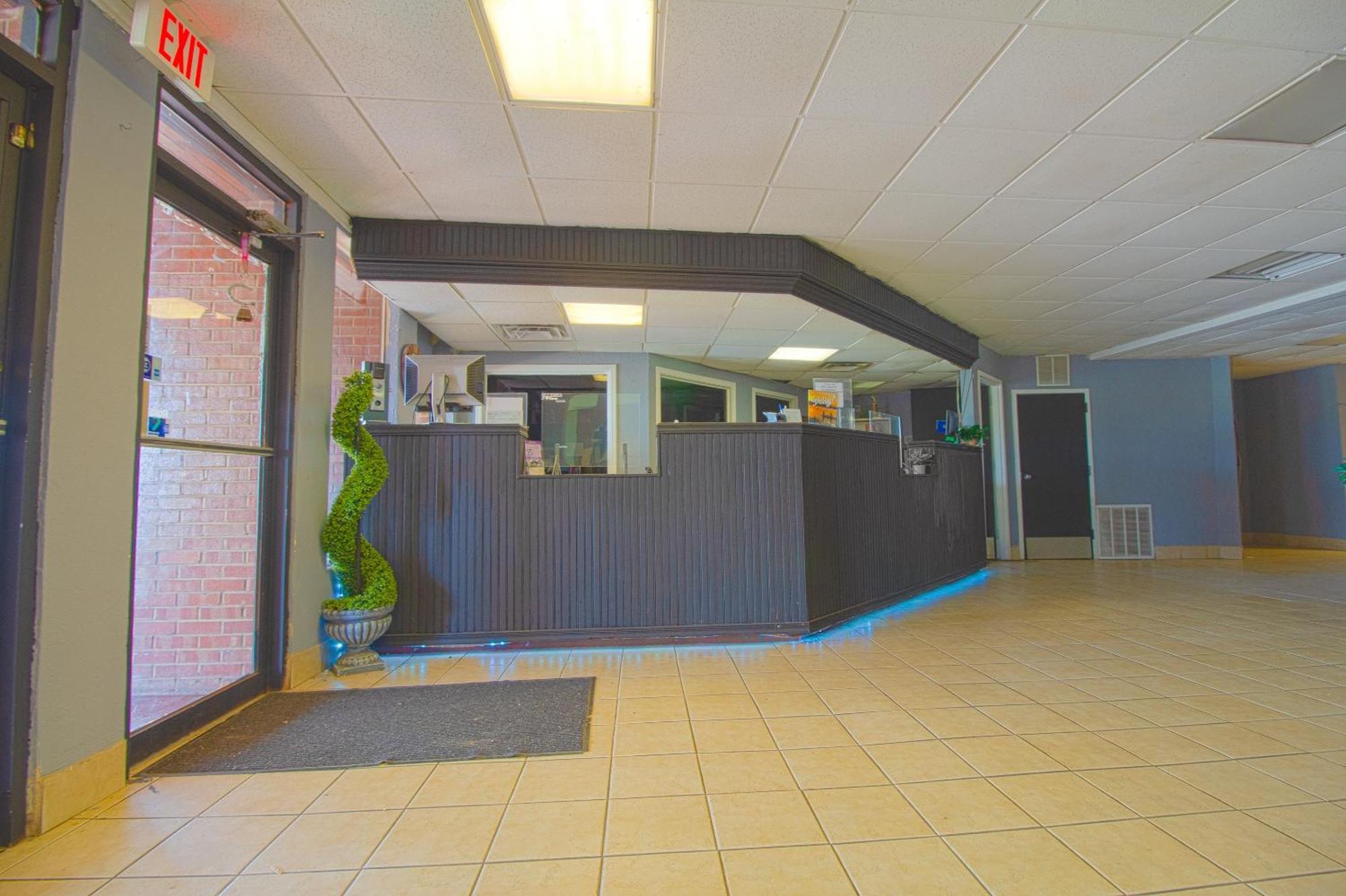 American Best Inn By Oyo I-35 Perry Near Lake Mcmurtry ภายนอก รูปภาพ