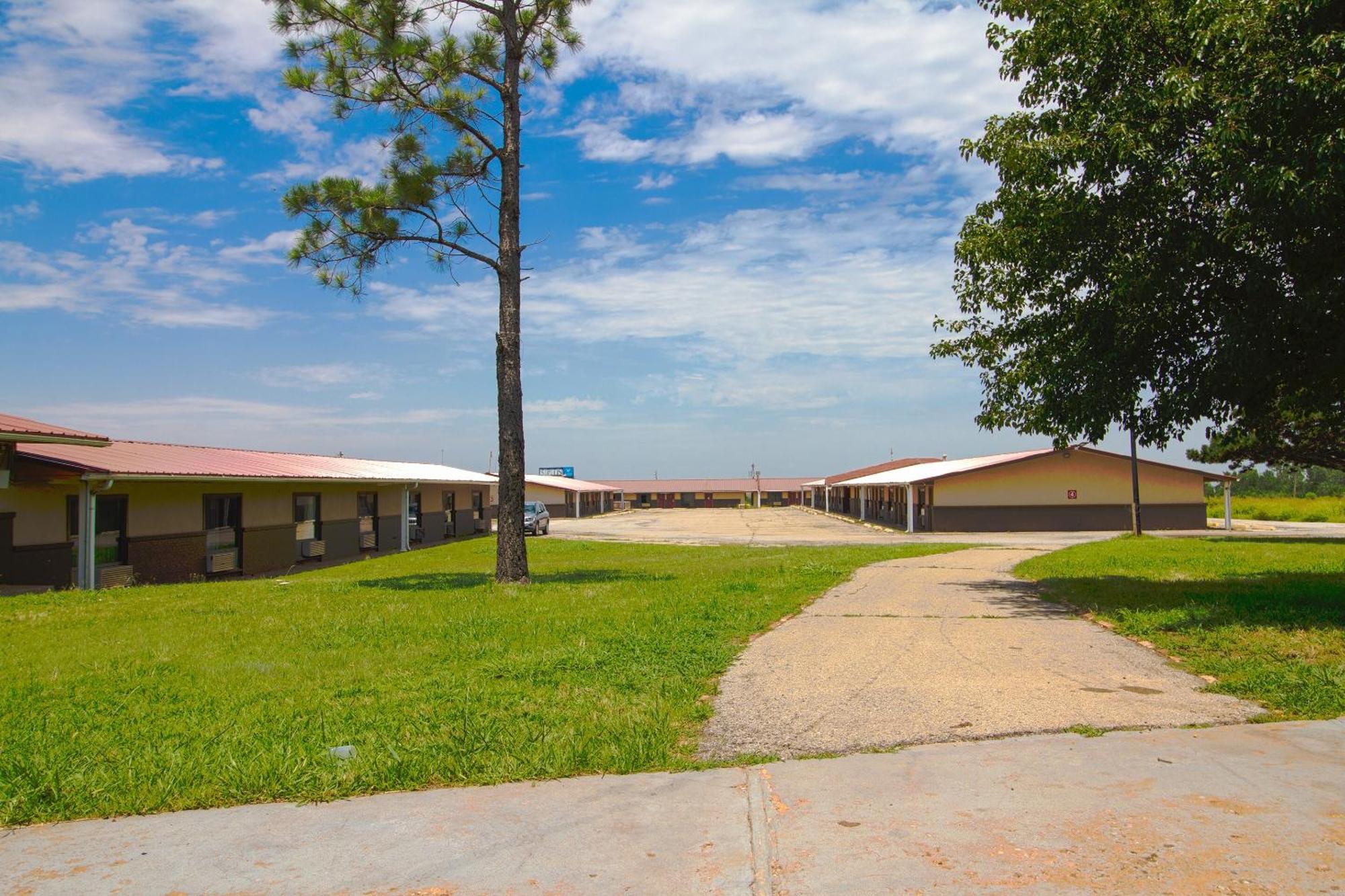 American Best Inn By Oyo I-35 Perry Near Lake Mcmurtry ภายนอก รูปภาพ