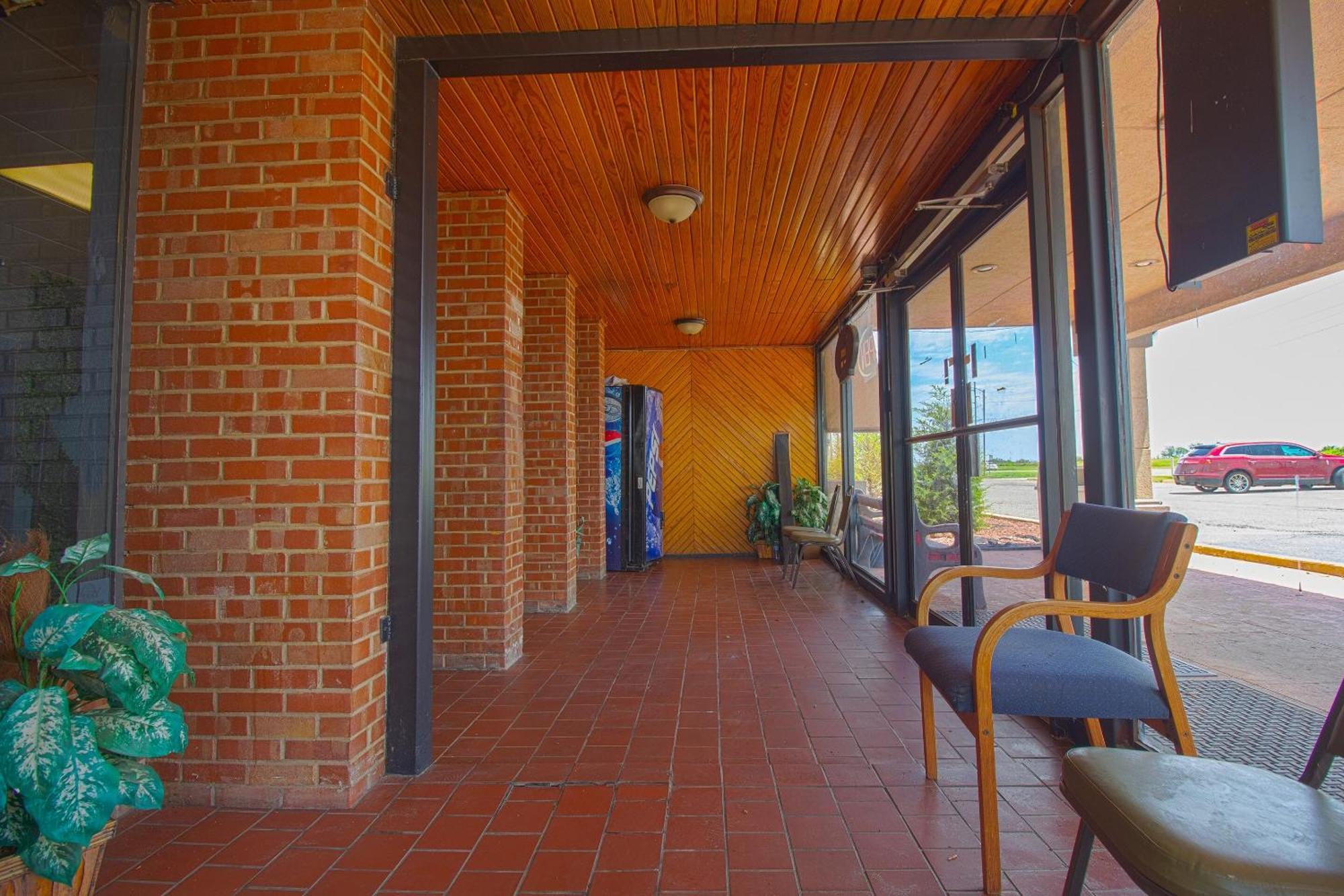 American Best Inn By Oyo I-35 Perry Near Lake Mcmurtry ภายนอก รูปภาพ